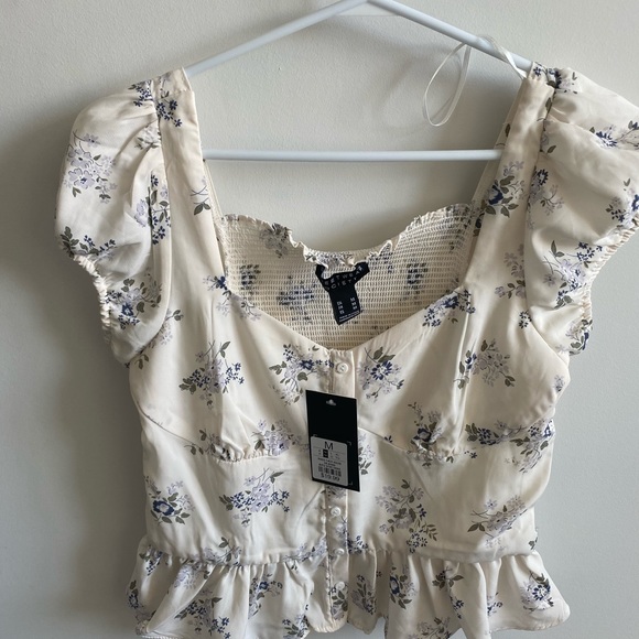Short sleeve top - Picture 2 of 3